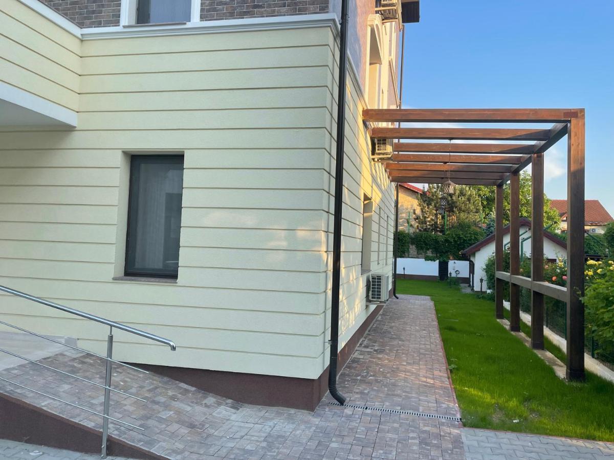Iarca Inn Bucharest Exterior photo